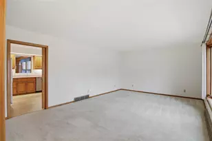 1008 W Cedar St, Chippewa Falls, WI 54729 - Photo 11