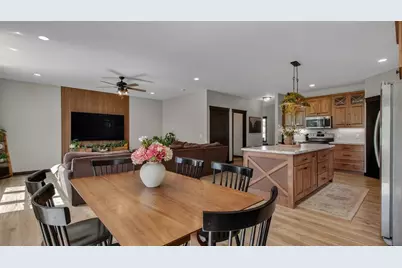 4020 John Hart Place, Eau Claire, WI 54703 - Photo 3