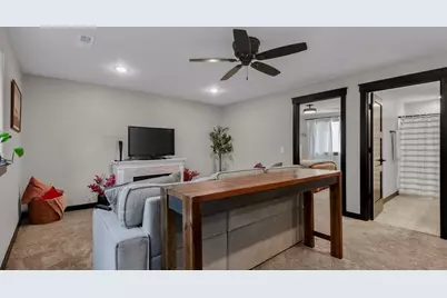 4020 John Hart Place, Eau Claire, WI 54703 - Photo 27