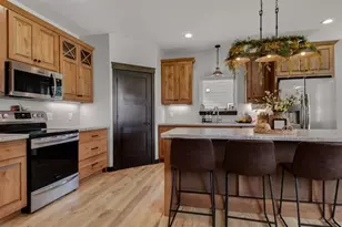 4020 John Hart Pl, Eau Claire, WI 54703 - Photo 9