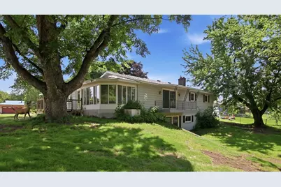 1544 Howard Avenue, Eau Claire, WI 54703 - Photo 3