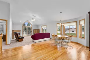 4274 Mill Ridge Cir, Eau Claire, WI 54703 - Photo 11
