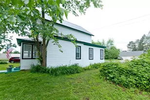 301 10th St, Cameron, WI 54822 - Photo 3