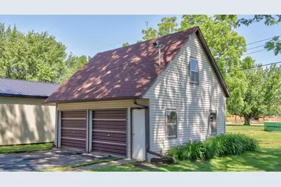 415 E Stanley Street, Thorp, WI 54771 - Photo 25