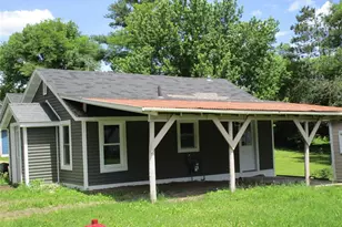 719 E 2nd St, Ladysmith, WI 54848 - Photo 3