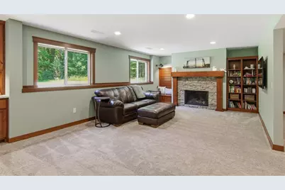 1347 Howard Drive, Eau Claire, WI 54701 - Photo 29