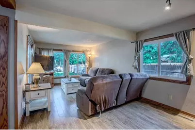 861 Hopwood Avenue, Menomonie, WI 54751 - Photo 15