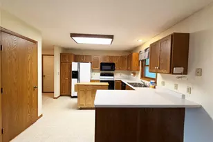1400 Berdan St, Cumberland, WI 54829 - Photo 5