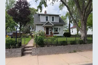 1524 Highland Avenue, Eau Claire, WI 54701 - Photo 1