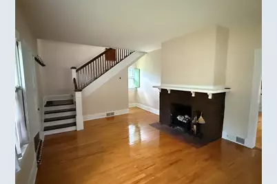 1524 Highland Avenue, Eau Claire, WI 54701 - Photo 3