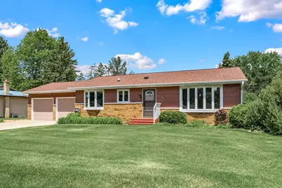 1535 Howard Avenue, Eau Claire, WI 54703 - Photo 3