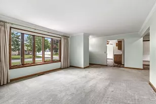 1535 Howard Ave, Eau Claire, WI 54703 - Photo 11