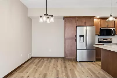 1321 Carpenter Avenue, Eau Claire, WI 54703 - Photo 11