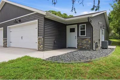 1321 Carpenter Avenue, Eau Claire, WI 54703 - Photo 1