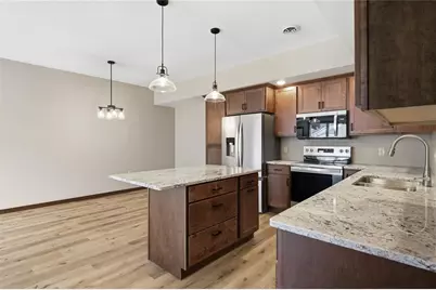 1321 Carpenter Avenue, Eau Claire, WI 54703 - Photo 17