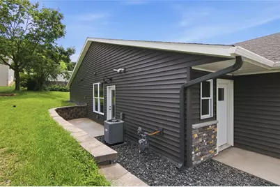 1321 Carpenter Avenue, Eau Claire, WI 54703 - Photo 33
