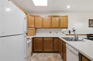 3159 Craig Rd, Eau Claire, WI 54701 - Photo 5