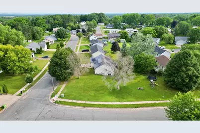 2725 Diane Lane, Eau Claire, WI 54703 - Photo 5