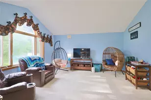 2725 Diane Ln, Eau Claire, WI 54703 - Photo 7