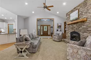W245 Woodridge Dr, Eau Claire, WI 54701 - Photo 5
