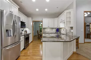 W245 Woodridge Dr, Eau Claire, WI 54701 - Photo 9