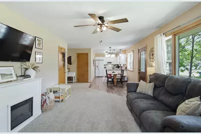 3027 Saturn Avenue, Eau Claire, WI 54703 - Photo 3