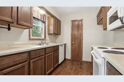 1413 Raedel Road, Eau Claire, WI 54703 - Photo 11
