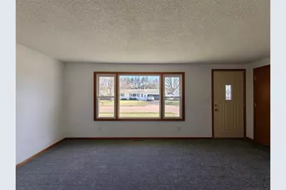 2212 Bartlett Avenue, Altoona, WI 54720 - Photo 9