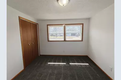 2212 Bartlett Avenue, Altoona, WI 54720 - Photo 11