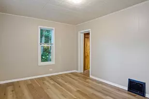 309 Marston Ct, Eau Claire, WI 54701 - Photo 5
