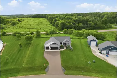 8777 S Cottonwood Circle, Eau Claire, WI 54701 - Photo 37
