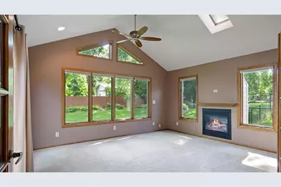 1811 Grandview Drive, Eau Claire, WI 54703 - Photo 9