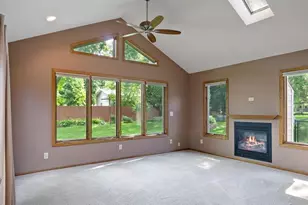 1811 Grandview Dr, Eau Claire, WI 54703 - Photo 9