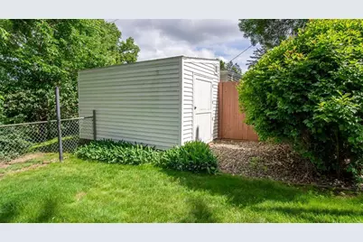 1811 Grandview Drive, Eau Claire, WI 54703 - Photo 19
