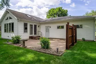1811 Grandview Dr, Eau Claire, WI 54703 - Photo 15