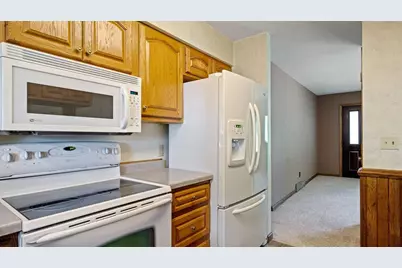 1811 Grandview Drive, Eau Claire, WI 54703 - Photo 25