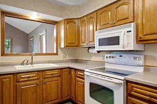 1811 Grandview Dr, Eau Claire, WI 54703 - Photo 23