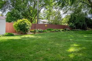 1811 Grandview Dr, Eau Claire, WI 54703 - Photo 17