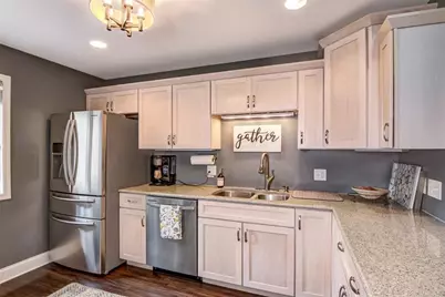 1312 Knollwood Trail, Altoona, WI 54720 - Photo 7