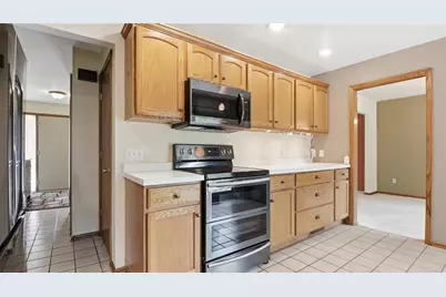212 Country Club Lane, Altoona, WI 54720 - Photo 11
