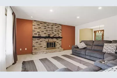 212 Country Club Lane, Altoona, WI 54720 - Photo 5