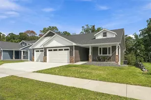 1173 Craven Ct, Eau Claire, WI 54703 - Photo 3