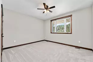 1173 Craven Ct, Eau Claire, WI 54703 - Photo 5