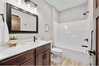 1173 Craven Court, Eau Claire, WI 54703 - Photo 7