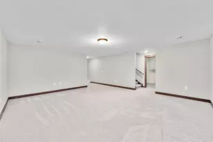 1137 Craven Ct, Eau Claire, WI 54703 - Photo 29