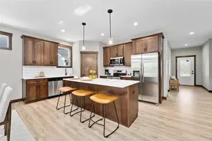 1137 Craven Ct, Eau Claire, WI 54703 - Photo 15