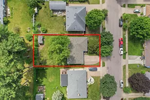 2129 E Lexington Blvd, Eau Claire, WI 54701 - Photo 45