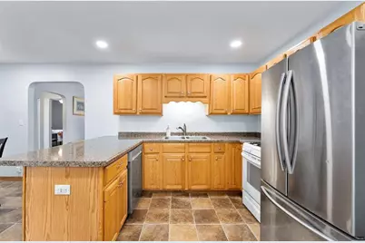 2129 E Lexington Boulevard, Eau Claire, WI 54701 - Photo 9
