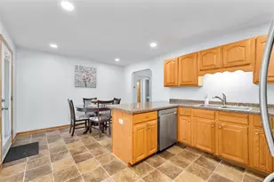 2129 E Lexington Blvd, Eau Claire, WI 54701 - Photo 11
