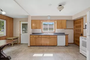 130 Woodworth St, Elmwood, WI 54740 - Photo 9